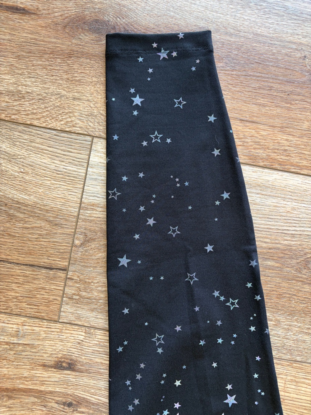 Beyond Yoga Tossed Star High-Waisted Midi Leggings - Picture 4 of 8